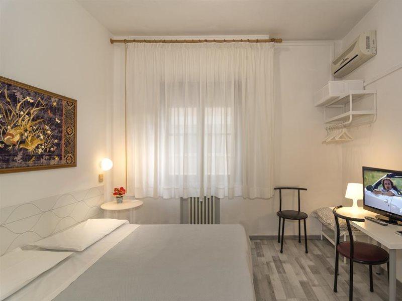 Hotel Cecile Пиза Экстерьер фото