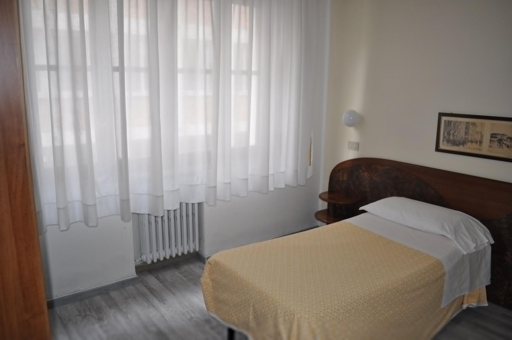 Hotel Cecile Пиза Экстерьер фото