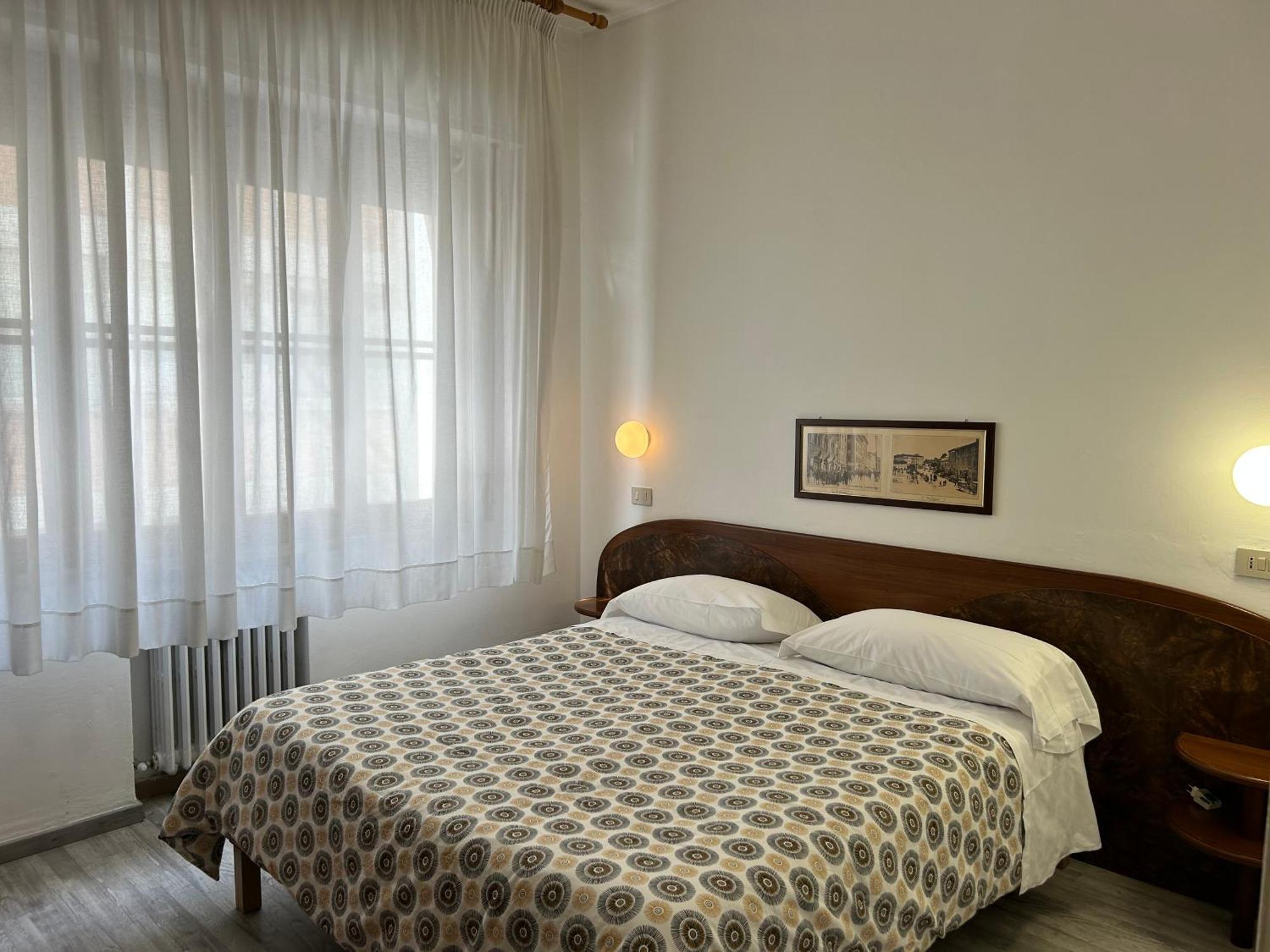 Hotel Cecile Пиза Экстерьер фото