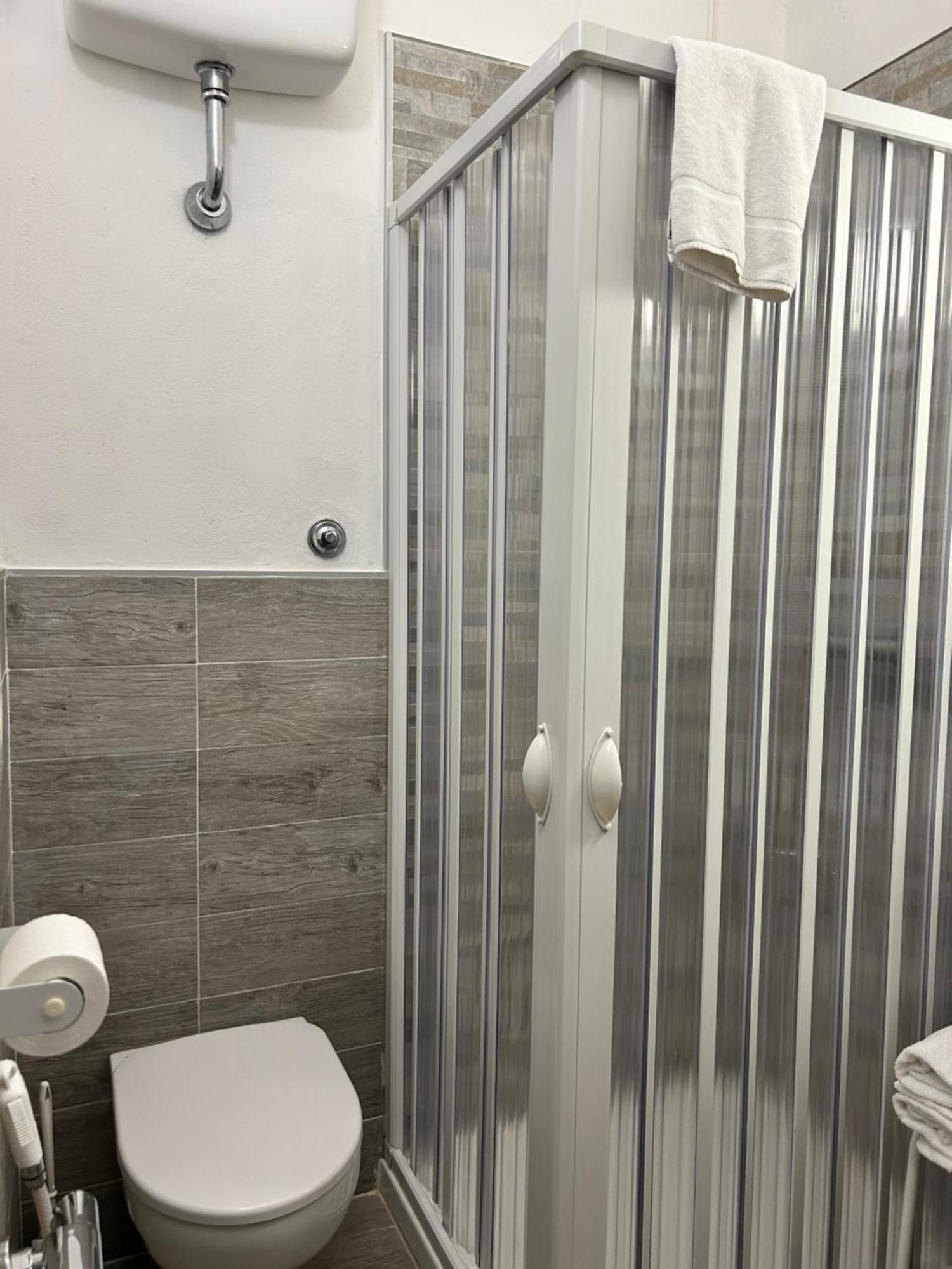 Hotel Cecile Пиза Экстерьер фото