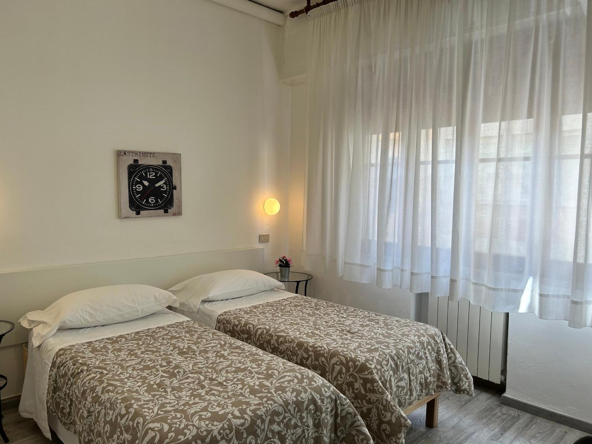 Hotel Cecile Пиза Экстерьер фото