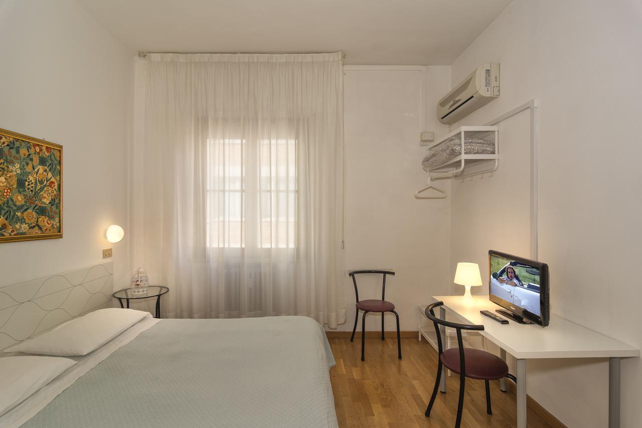 Hotel Cecile Пиза Экстерьер фото