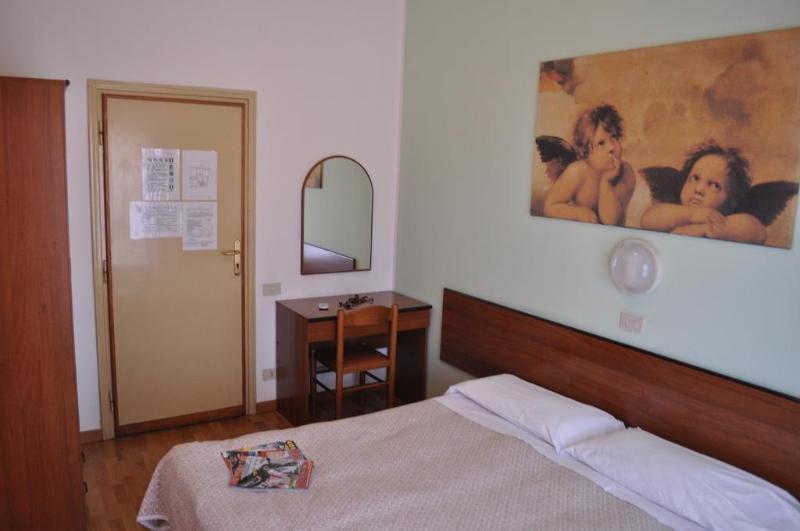Hotel Cecile Пиза Экстерьер фото